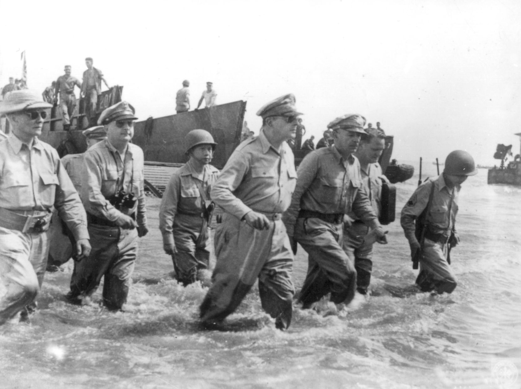 WWII MACARTHUR RETURNS LEYTE